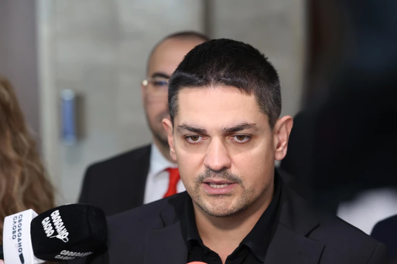 Радостин Василев: Ще подкрепим вот на недоверие, иницииран от "Величие", а не този на "Възраждане"