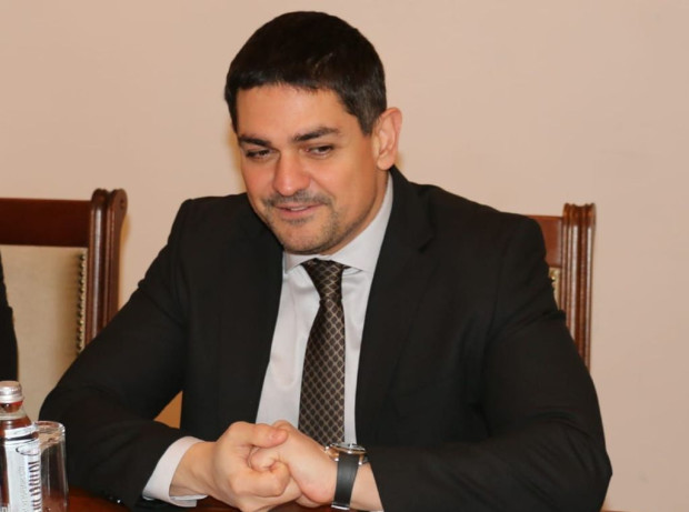 Радостин Василев: МЕЧ ще подкрепи предложения от Румен Радев референдум