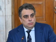 "Конституционният съд вече се произнесе по въпроса": Асен Василев разкритикува референдума за еврото