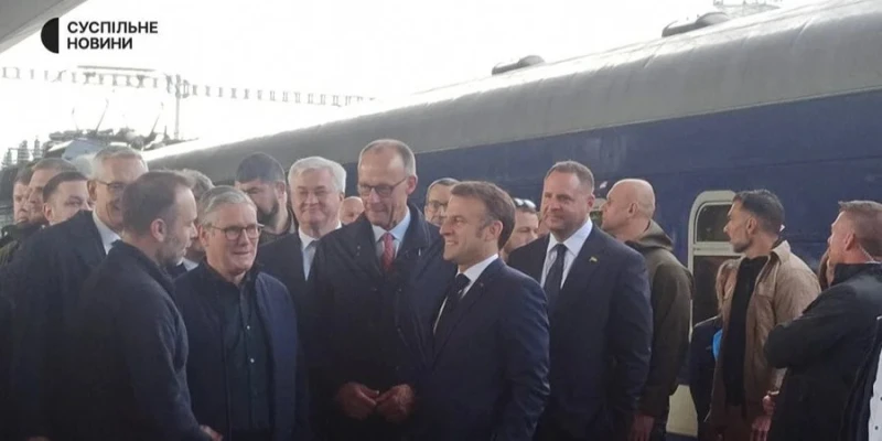 Лидерите на Великобритания, Франция, Германия и Полша са на посещение в Киев