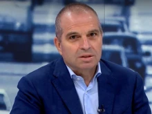 Министър Караджов към Радев: Късно е либе за китка