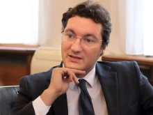 Бивш конституционен съдия за Крум Зарков: Не трябва да плюеш по ръката, която те е хранила, но младите имат странно чувство за доблест