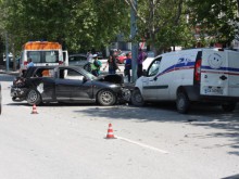 Тежка катастрофа с двама пострадали на "Кукленско шосе"