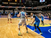 Шампионите са на победа от втори пореден финал в НБЛ