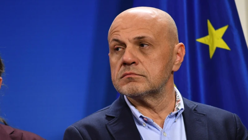 Томислав Дончев: Румен Радев иска да разбие правителството на Желязков