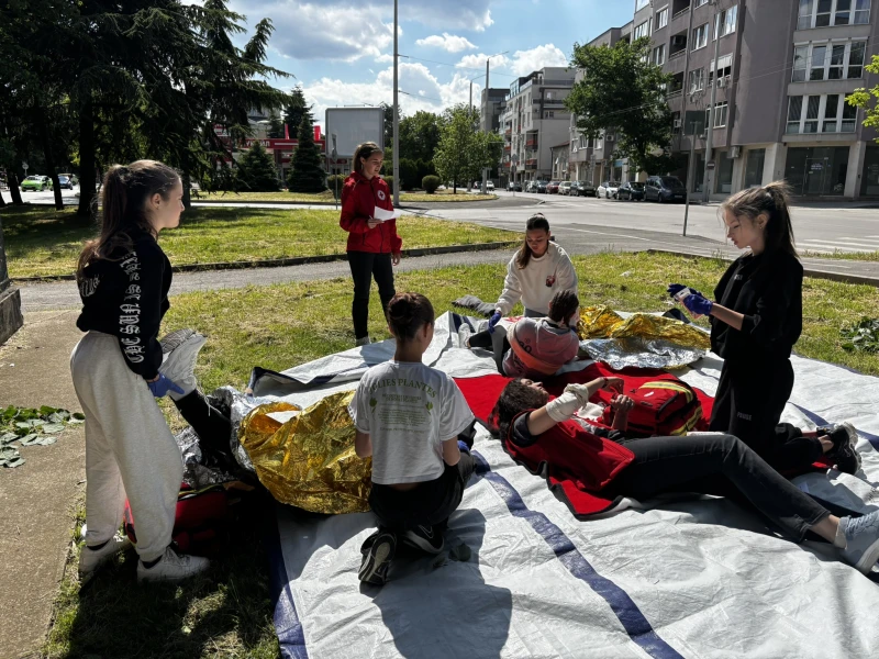 Ученици в Русе взеха участие в състезание за оказване на бърза помощ и реакции при инциденти
