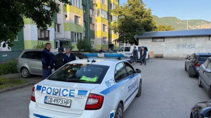 При акцията във Врачанско: Претърсване и изземване на адресите на трима български граждани