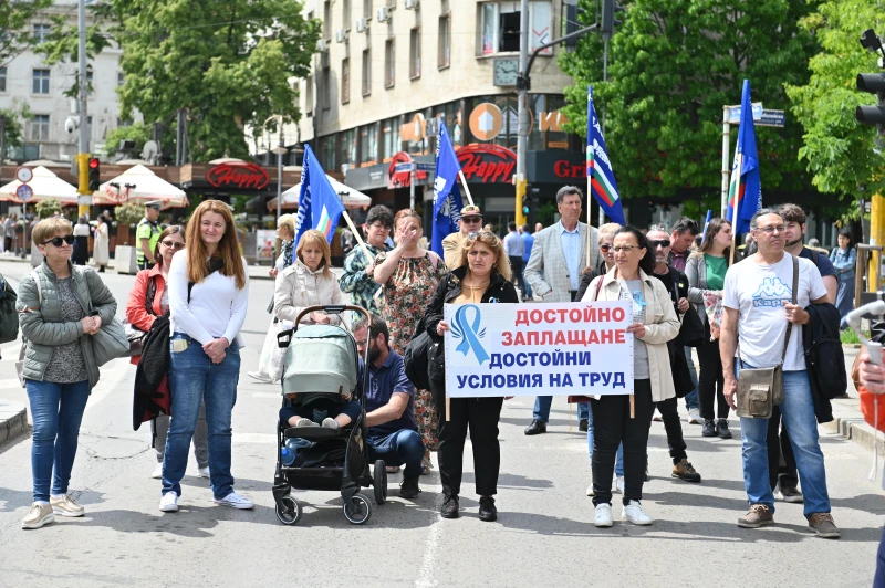 Медицинските сестри протестират: Искат възнаграждения, равни на 150% от средната заплата за София