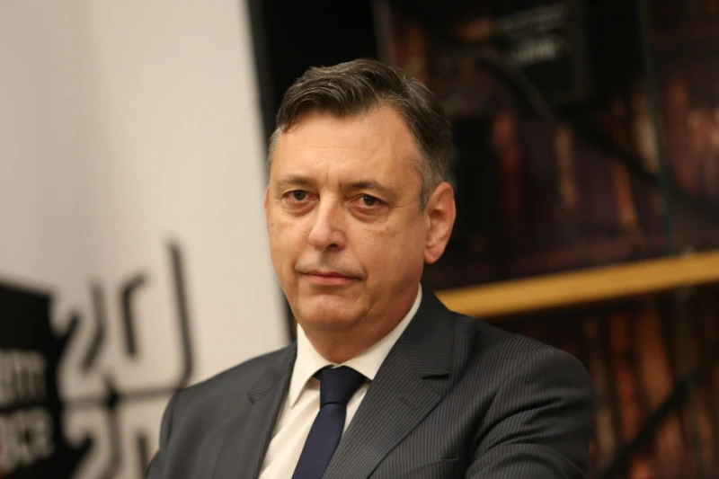 Горан Благоев за "Добродетели и религии": Притеснявам, че с начина, по който се въвежда този предмет ще формират поредното поколение атеисти