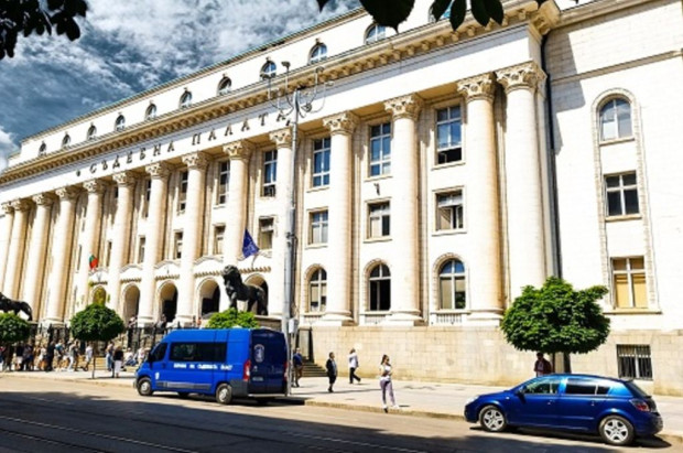 СГП образува досъдебно производство по сигнали на "Информационно обслужване" АД и председателя на Конституционния съд