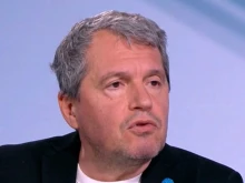 Тошко Йорданов: Постъпката на Румен Радев е малко странна, само преди месец и половина той беше на обратната позиция