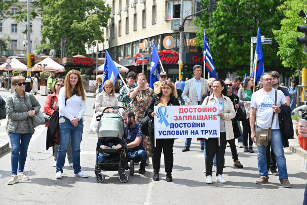 Работещите в здравеопазването решават днес дали да продължат с протестите