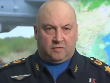 Генерал Сергей Суровикин се почви в Алжир?