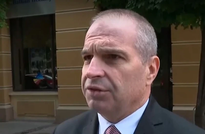 Министър Караджов за провеждането на шофьорските изпити: В момента системата не може да гарантира, че курсистът и преподавателят са на едно място