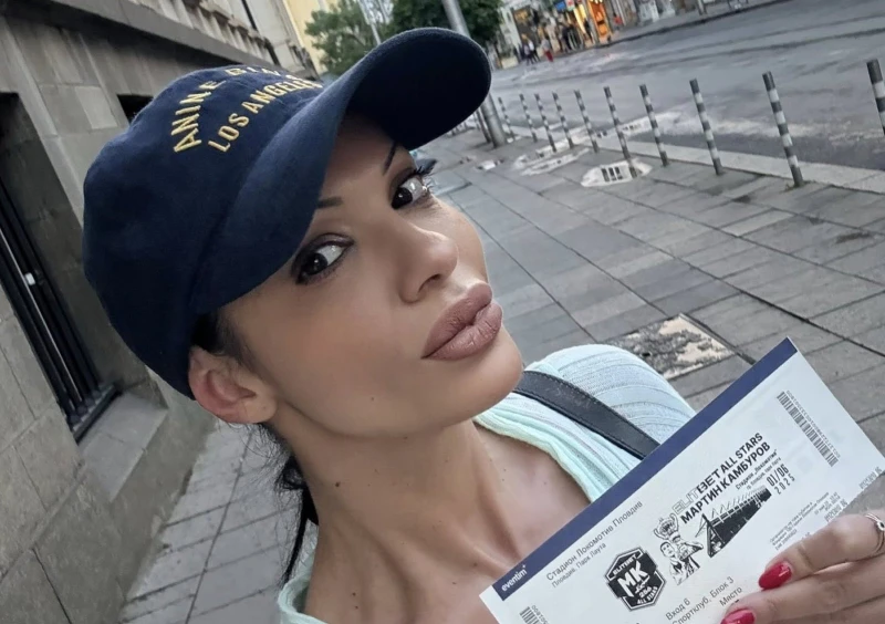 Чаровна пловдивска писателка и реалити звезда с емоционален локомотивски жест
