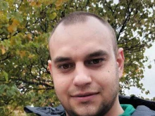 Близки и приятели се прощават със загиналия в Пловдивско моторист