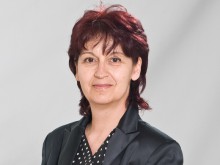 ГЕРБ Сопот с поздравителен адрес и цветя за 140 годишното градско читалище 