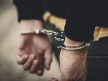 Арестуваха полицай, събирал по 400 лева такса "спокойствие"