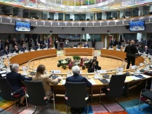 FT: ЕС подготвя начин да заобиколи ветото на Унгария върху санкциите срещу Русия