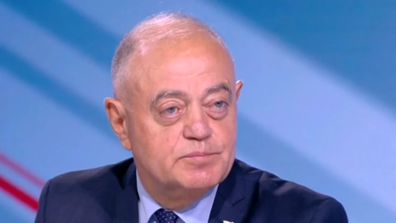 Атанас Атанасов: Кой натисна копчето на президента? Радев е заявявал, че референдумът е недопустим
