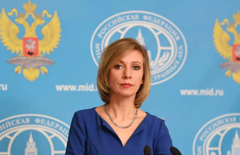 "Вселени с галактики": Захарова се подиграва с публикациите за "предполагаемите подробности" за участието на Русия в преговорите