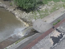 Преустановено е изтичането на вода от канализационен дъждопреливник в река Дунав