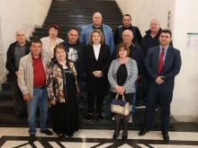 Киселова посрещна в Народното събрание общественици от град Роман