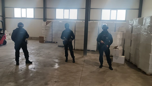 Изслушаха полицаите, участвали в операцията срещу контрабандата на цигари в Пловдив