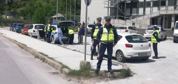 В Смолян на ул Димитър Благоев се проведе специализирана полицейска