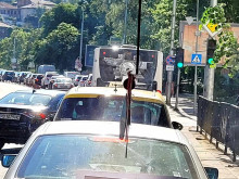Движението в центъра на Пловдив е парализирано напълно