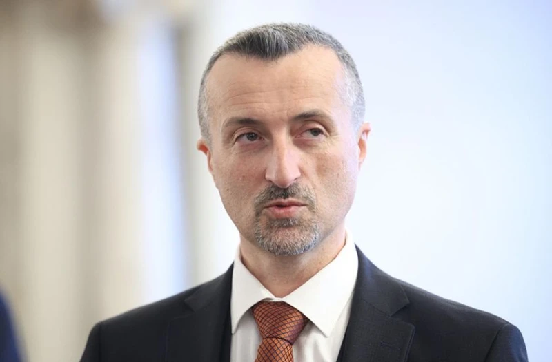 Шефът на НЗОК: Въвеждаме контрол в реално време при предписване и отпускане на лекарствени продукти, медицински изделия и диетични храни