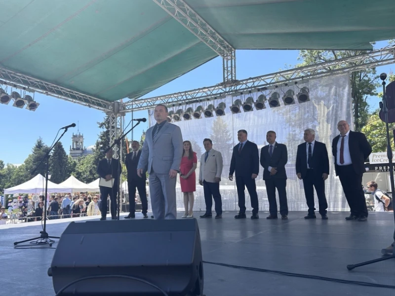 Пенчо Милков и министър Иванов дадоха началото на 20-ото издание на Уикенд туризъм
