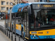 Протестът на наземния градски транспорт в София продължава и в петък