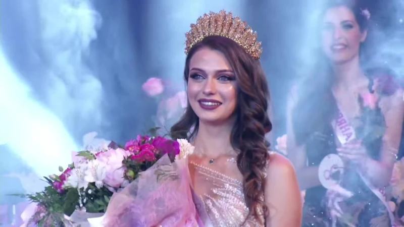 Мария Шамбурова е новата Царица Роза на Казанлък
