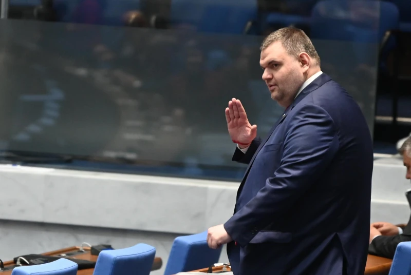 Делян Пеевски похвали земеделския министър за държавните магазини: Това ми дава основание да подкрепям кабинета