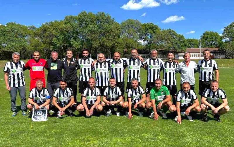 Ветераните на Локо громят с 5:0, ще играят финал срещу 