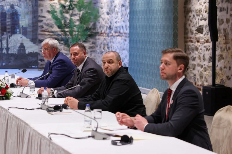 Срещата на руската и украинската делегация официално започна в Истанбул