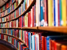 Добра кауза: Събират нови книги за библиотеки пред Народния театър
