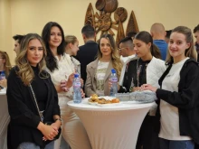 83 отличници от випуск 2025 в Разложко получиха почетни грамоти и подаръци