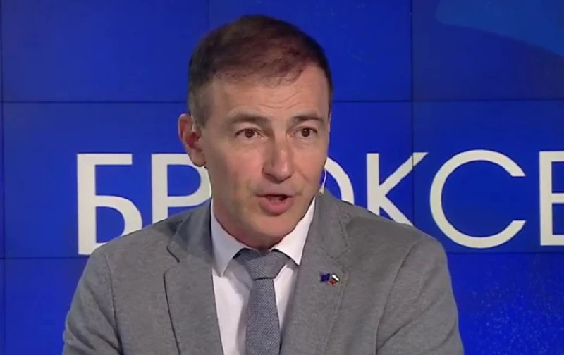 Евродепутат: Действията на президента Радев нямат отражение нито в ЕК, нито в ЕЦБ