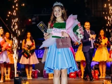Никол Гаджева е новата Царица на розата в Карлово