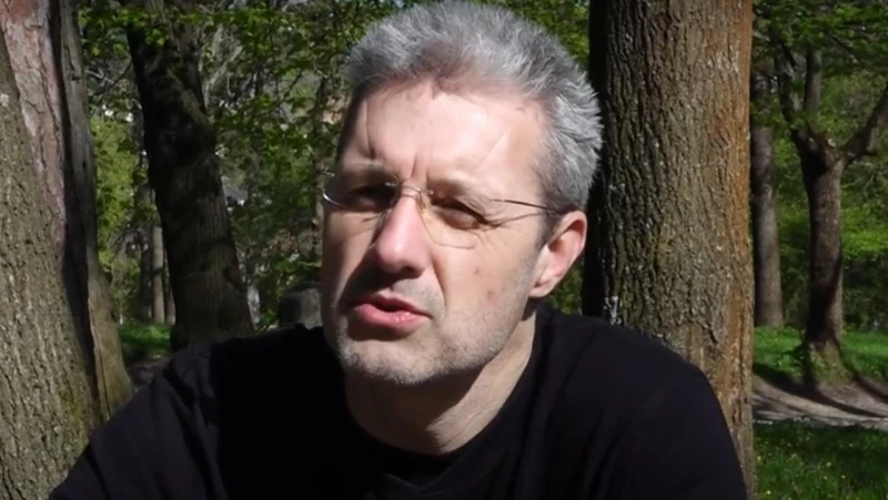 Музикант, излекувал се в Пловдив: Ходех до тоалетната по 20 пъти на ден, изглеждах като затворник от концлагер