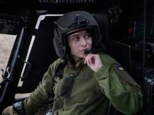Тя е извършила повече от 30 полета: NYT разказва за единствената жена, пилотираща боен хеликоптер в Украйна