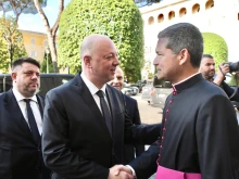 Желязков пристигна във Ватикана