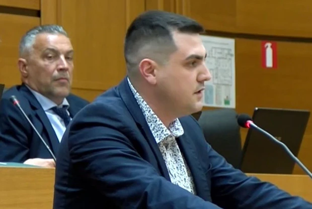 Новият шеф на "Екобус" хванат в лъжа пред КПКОНПИ! Ще падне ли главата му?