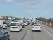 Километрично задръстване на "Тракия", десетки шофьори са блокирани