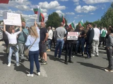 Протест в защита на българския лев блокира пътя София-Бургас