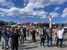 Десетки граждани се събраха на протестите срещу приемането на еврото край Казанлък и Стара Загора