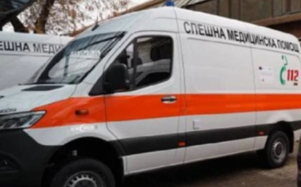Мъж е с фрактура на ребрата след инцидент по време на дърводобив