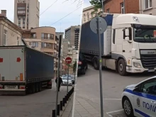 ТИР създаде опасна ситуация в центъра на Русе